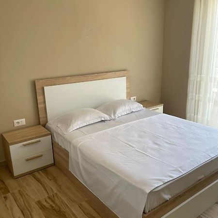 Twentysix Apartment Shkoder Bagian luar foto