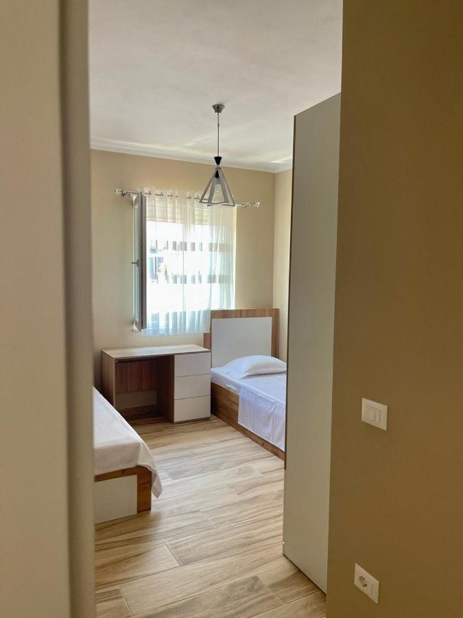 Twentysix Apartment Shkoder Bagian luar foto