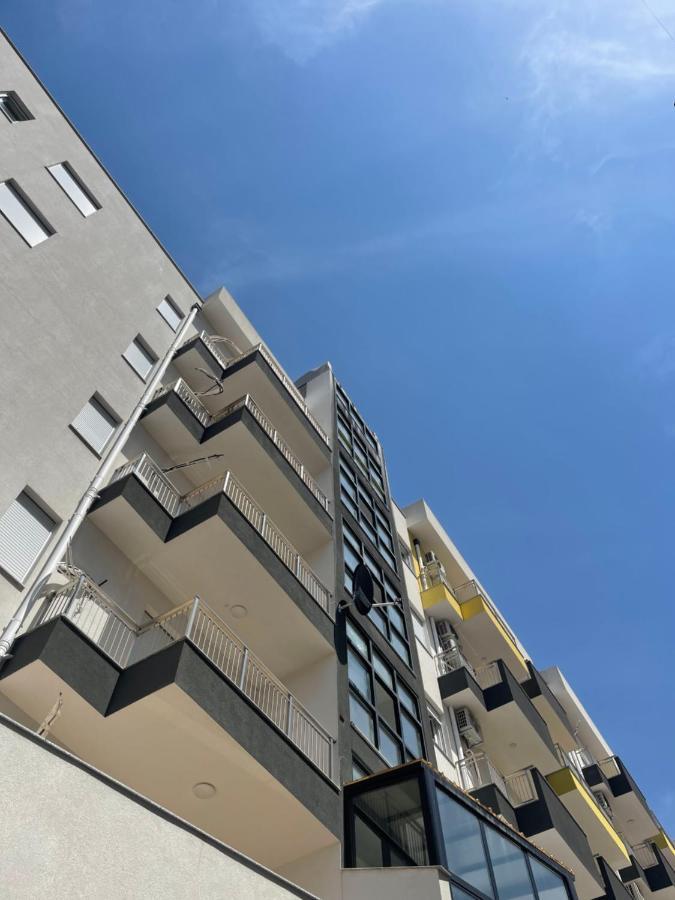 Twentysix Apartment Shkoder Bagian luar foto